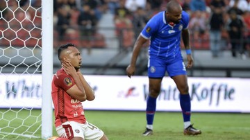 Berita Panas dari Dunia Sport CNN : Irfan Jaya Bisa Jadi 'Kryptonite' di Persebaya vs Bali United