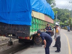 Bukan karena Berani, Ini Alasan Banyak Sopir Truk Angkut Muatan ODOL