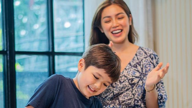 Kagetnya Jessica Iskandar Tahu El Barack Sudah Bikin Pricelist Tarif Syuting Sendiri