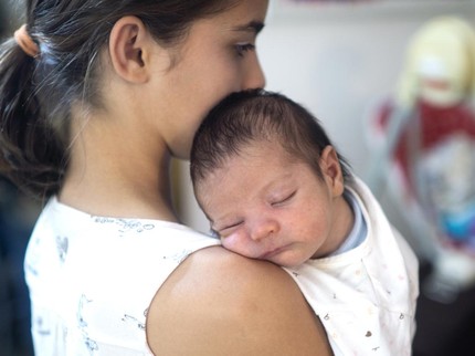 Pipi Bayi Ruam, Benarkah karena Efek Terkena ASI? Simak Faktanya