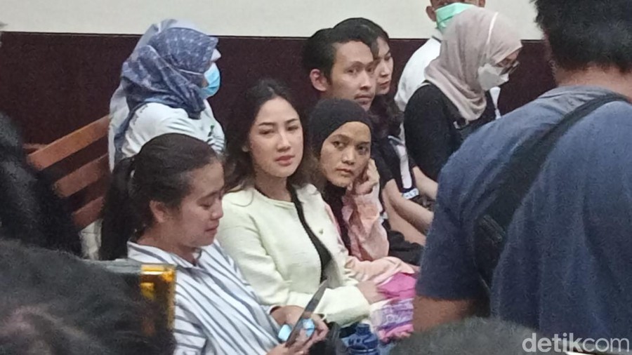 tamara tyasmara Tamara Tyasmara saat ditemui di Pengadilan Negeri Jakarta Timur.