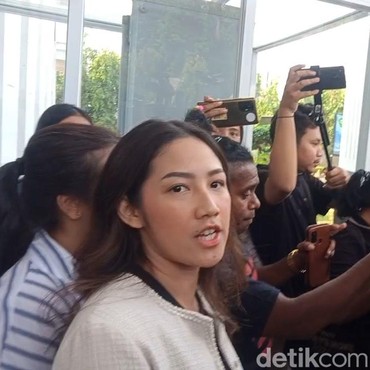 Kuasa Hukum Yudha Arfandi Tersenyum di Ruang Sidang, Tamara Tyasmara Emosi