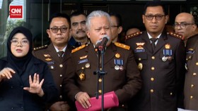 VIDEO: Kejagung Limpahkan Berkas Harvey Moeis-Helena Lim ke Kejari
