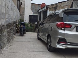Viral Warga Ngecor Bangun Garasi di Atas Aliran Air, Pemkot Depok Menegur