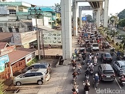 Dishub Palembang Bakal Gembok Kendaraan yang Parkir Liar Depan SD Muhammadiyah