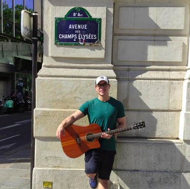 Musisi Ayres Sasaki Meninggal Dunia Tersengat Listrik saat Manggung