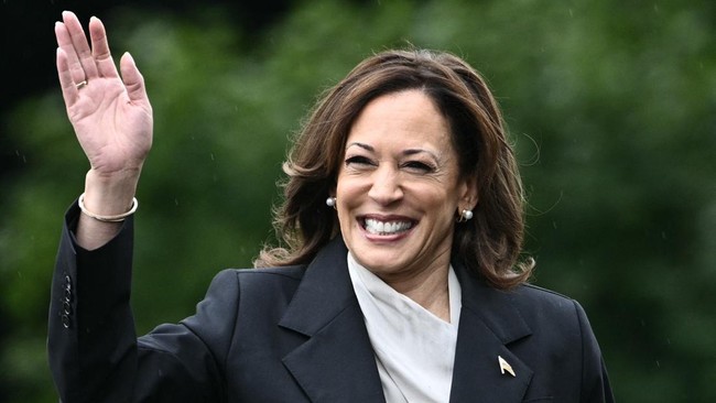 Calon Presiden Amerika Serikat dari Partai Demokrat, Kamala Harris, resmi menunjuk Gubernur Minnesota, Tim Walz, sebagai wakil presidennya dalam pilpres AS 2024