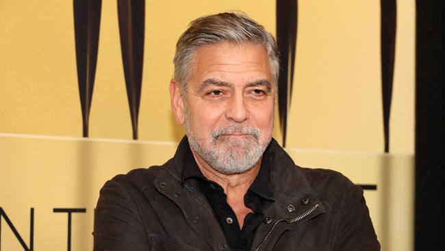 Aktor George Clooney Menepis Isu Bayaran Fantastis Rp543 M untuk Peran di "Wolfs"