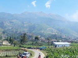 Viral Area Kemping Gunung Merbabu Dikapling-kapling, Open Trip Membantahnya