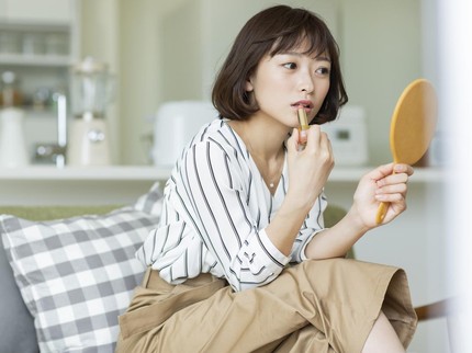 Panduan Memilih Lipstik Nude yang Cocok dengan Kulit Wajah