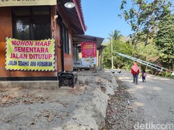 Keren! Warga Saptosari Gunungkidul Perbaiki Jalan 4 Km Pakai Duit Pribadi