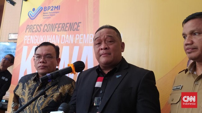 Kepala BP2MI Benny Rhamdani menyebut sosok T sebagai pengendali upaya gambling online di Indonesia sangat mudah ditangkap, tapi tak bisa tersentuh hukum.