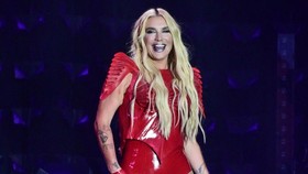 Kesha Gembira Bisa Rilis Joyride: Perjuangan Susah Payah