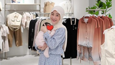 img-title Larissa Chou Perdana Unggah Foto Baby Alesha, Visual Cantik bak Ikram Rosadi