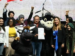 Presiden Kolombia Sahkan UU Larang Adu Banteng