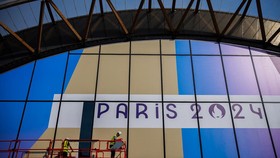 Petugas Bandara-Penari Ancam Mogok saat Olimpiade Paris, Ada Apa?
