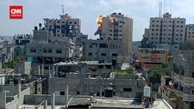 VIDEO: Detik-detik Rudal Israel Hantam Gedung Apartemen di Gaza