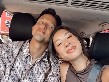 7 Potret Mesra Irfan dan Jennifer Bachdim Jauh dari Gosip, Disebut Pasangan Positive Vibes
