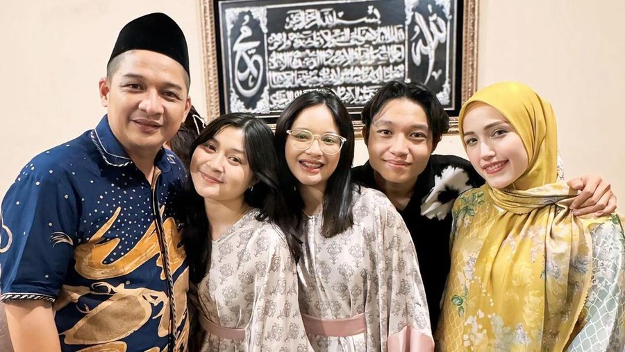 Pasha Ungu dan Putrinya