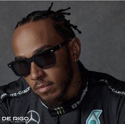 Merasakan Jadi Pembalap F1 sambil Berbelanja Kacamata