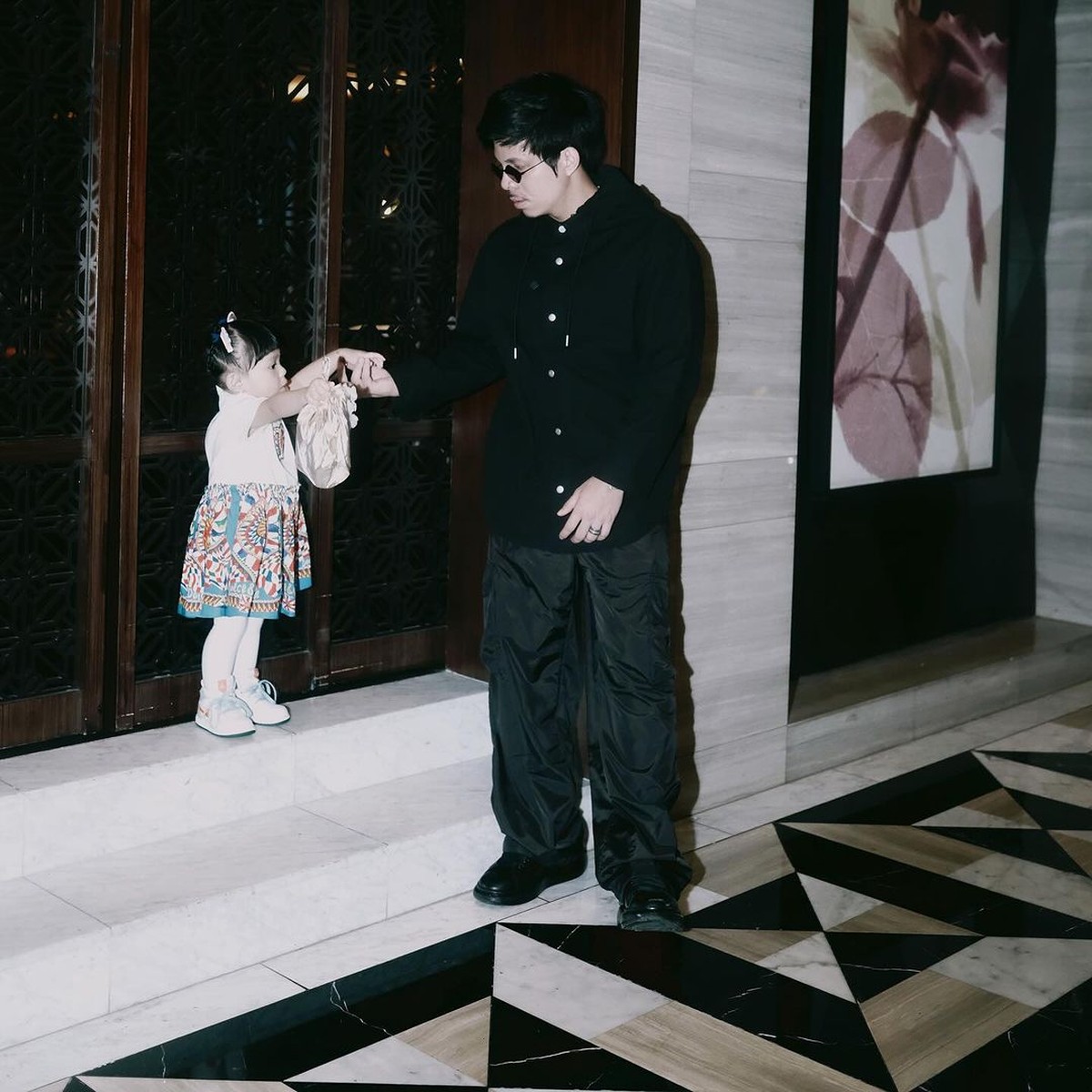 Potret Atta Halilintar Antar Ameena Sekolah