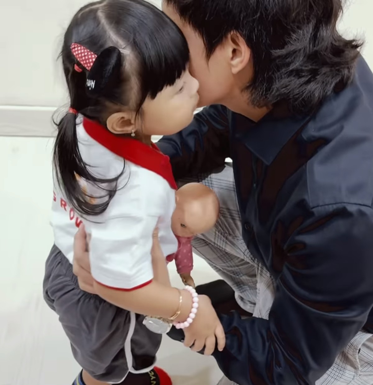 Potret Atta Halilintar Antar Ameena Sekolah