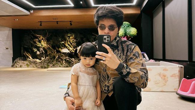 Ikut Tren, Atta Halilintar Laporkan Ameena ke Dedi Mulyadi
