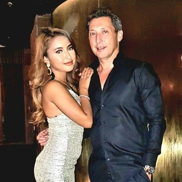 Eks Biduan, 7 Potret Ayah Jennifer Coppen Bule Belanda Mertua Mendiang Dali Wassink