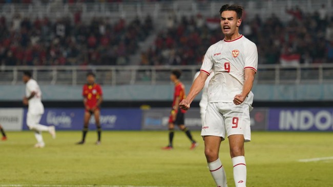 Penyerang Cadangan Jens Raven Bermain Gemilang, Puncaki Daftar Pencetak Gol Indonesia