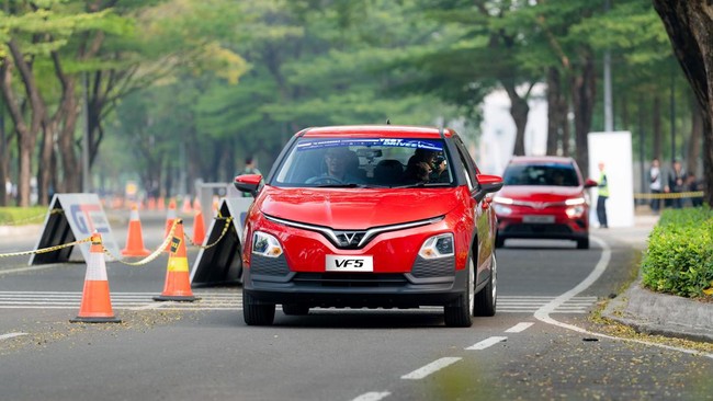 VF 5 merupakan mobil listrik termurah yang ditawarkan Vinfast di Indonesia.