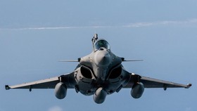 Jet Tempur Canggih Prancis Rafale Tabrakan, 2 Pilot Tewas