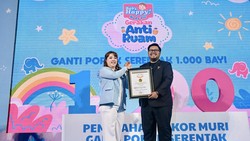 Baby Happy Diapers Cetak Rekor 1.000 Bayi Indonesia Ganti Popok Serentak