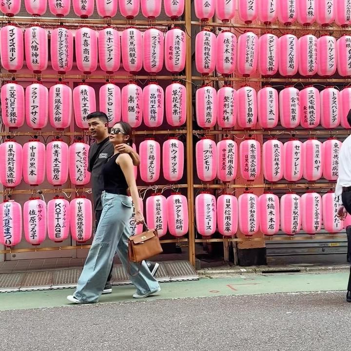 <p>Chelsea Olivia dan Glenn Alinskie tengah berlibur ke Jepang. Mereka pergi berdua saja tanda didampingi oleh anak-anak, Bunda. (Foto: Instagram @chelseaoliviaa)</p>