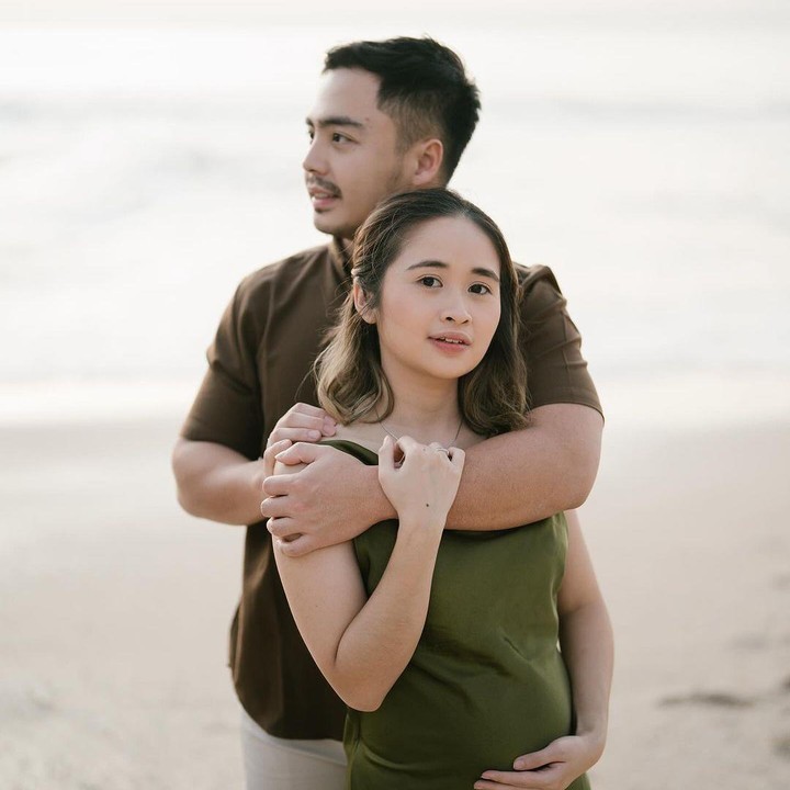 <p>Aktris dan YouTuber Gritte Agatha sebentar lagi dikaruniai anak pertama. Pada akhir Juni lalu, Gritte mengumumkan kabar kehamilan pertamanya di media sosial. Perempuan 28 tahun ini mengunggah video saat pertama kali memberitahu kabar tersebut ke suaminya, Arif Hidayat. (Foto: Instagram @gritteagathaa)</p>