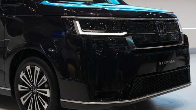 Honda Prospect Motor berencana meluncurkan mobil hybrid tahun depan dan saat ini berharap ada insentif untuk mobil jenis itu dari pemerintah.