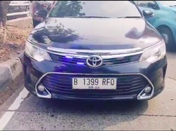 Penyebab Pelat Sipil Masih Berani Pakai Strobo buat Minta Jalan: Dendanya Kecil!