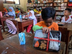 Makan Bergizi Gratis Prabowo Belum Diputuskan Pakai Susu atau Tidak