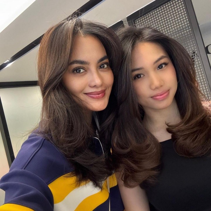 <p>Paras cantik Jasmine juga sering dibandingkan dengan sang Bunda yang dikenal memiliki wajah awet muda. Tak sedikit netizen berujar Ririn dan Jasmine lebih mirip kakak dan adik ketimbang ibu dan anak. "Seperti Adik Kakak aja Mama Ririn dan Kak Jasmine," ujar akun @yu***. "Anaknya cantik sm kek mamanya," kata @man***. (Foto: Instagram @ririnekawati)</p>