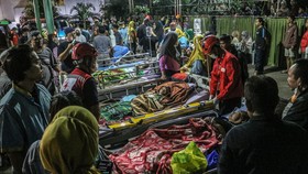 FOTO: Kepanikan Pasien di RS Citra Arafiq Depok Saat Kebakaran