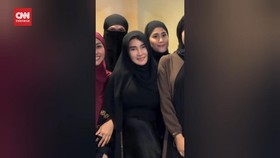 VIDEO: Wanda Hara Dilaporkan ke Polisi Buntut Pakai Cadar di Kajian