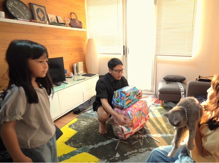 7 Potret Desta Kasih Surprise Ultah Sang Putri di Apartemen Natasha Rizky