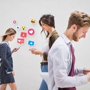 Waspada! Ini 4 Efek Buruk Kecanduan Sosial Media pada Kesehatan Mentalmu