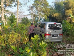 Cerita Saksi Mata soal Mobil Nyasar ke Tengah Makam di Banyumas
