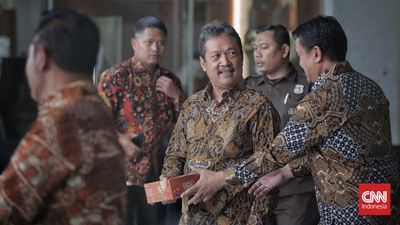 Menteri KP Ungkap Dampak Bahaya Air Hujan RI Mengandung Mikroplastik