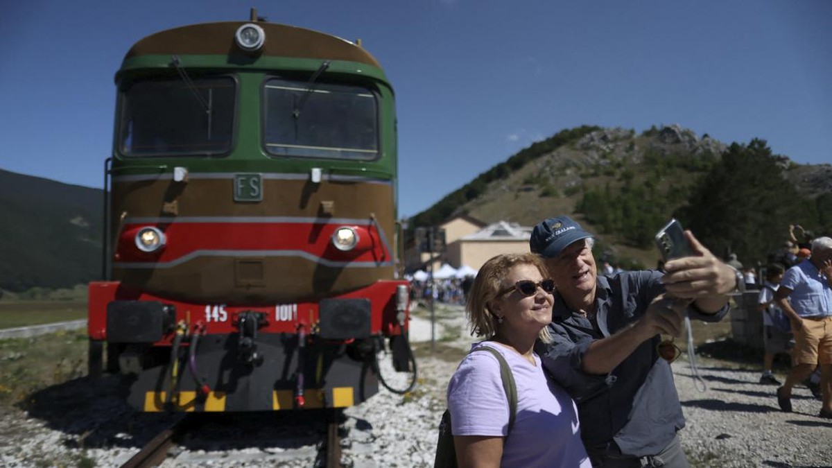 FOTO: Menyusuri Eloknya Jalur Kereta Kuno Transiberia Italia