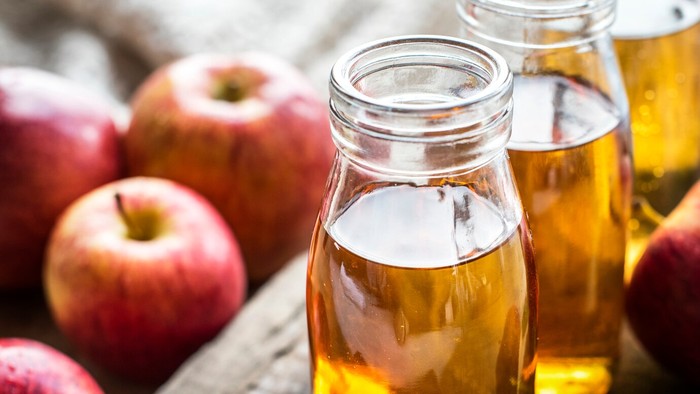 Minuman Herbal Cuka Apel. Foto: Freepik.com/ rawpixel.com.