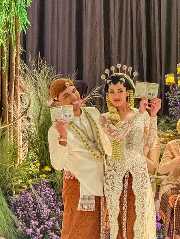 Detail Penampilan Aaliyah Massaid Memakai Kebaya saat Akad Nikah