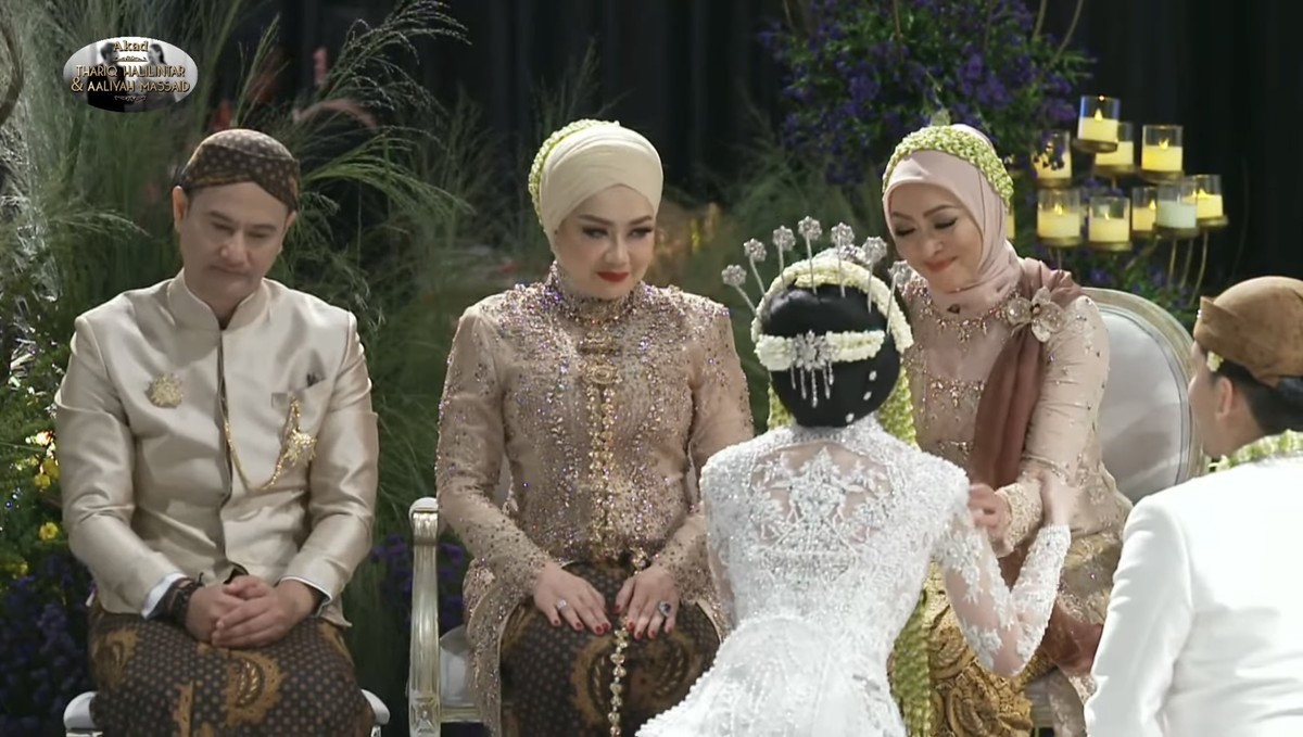Posisi Duduk Angelina Sondakh di Akad Nikah Aaliyah Massaid dan Thariq Halilintar