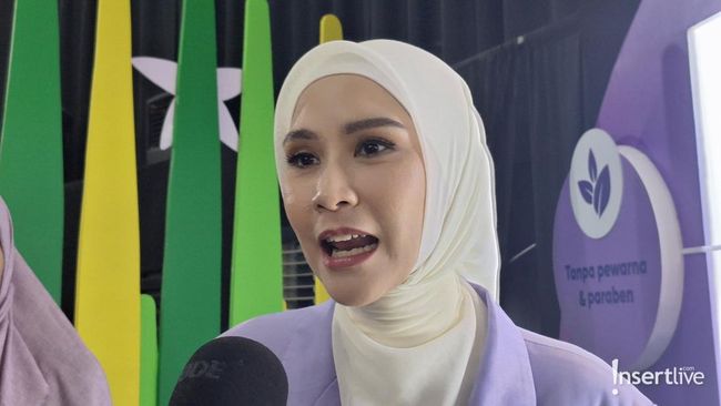 Zaskia Adya Mecca Ungkap Respons Warga Vatikan Lihat Dirinya Misa Natal Pakai Hijab di Gereja