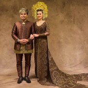 Potret Penampilan Aaliyah Massaid di Resepsi Pernikahan, Mengusung Adat Minang